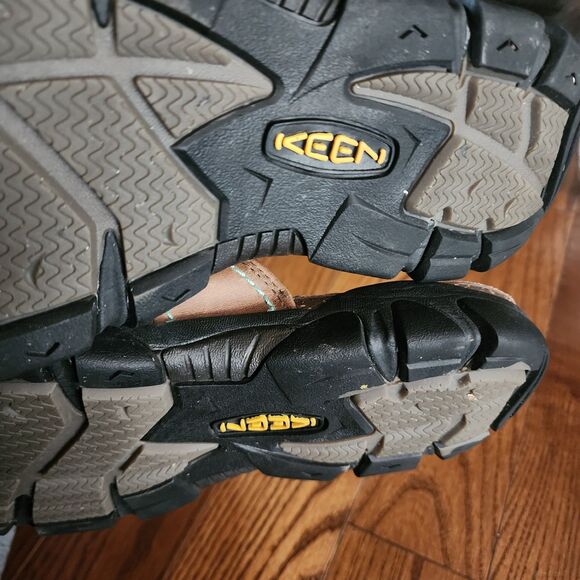 KEEN Sandals Women Size 10.5 Brown Leather Sandals Slip on Flip Flop - Picture 4 of 8